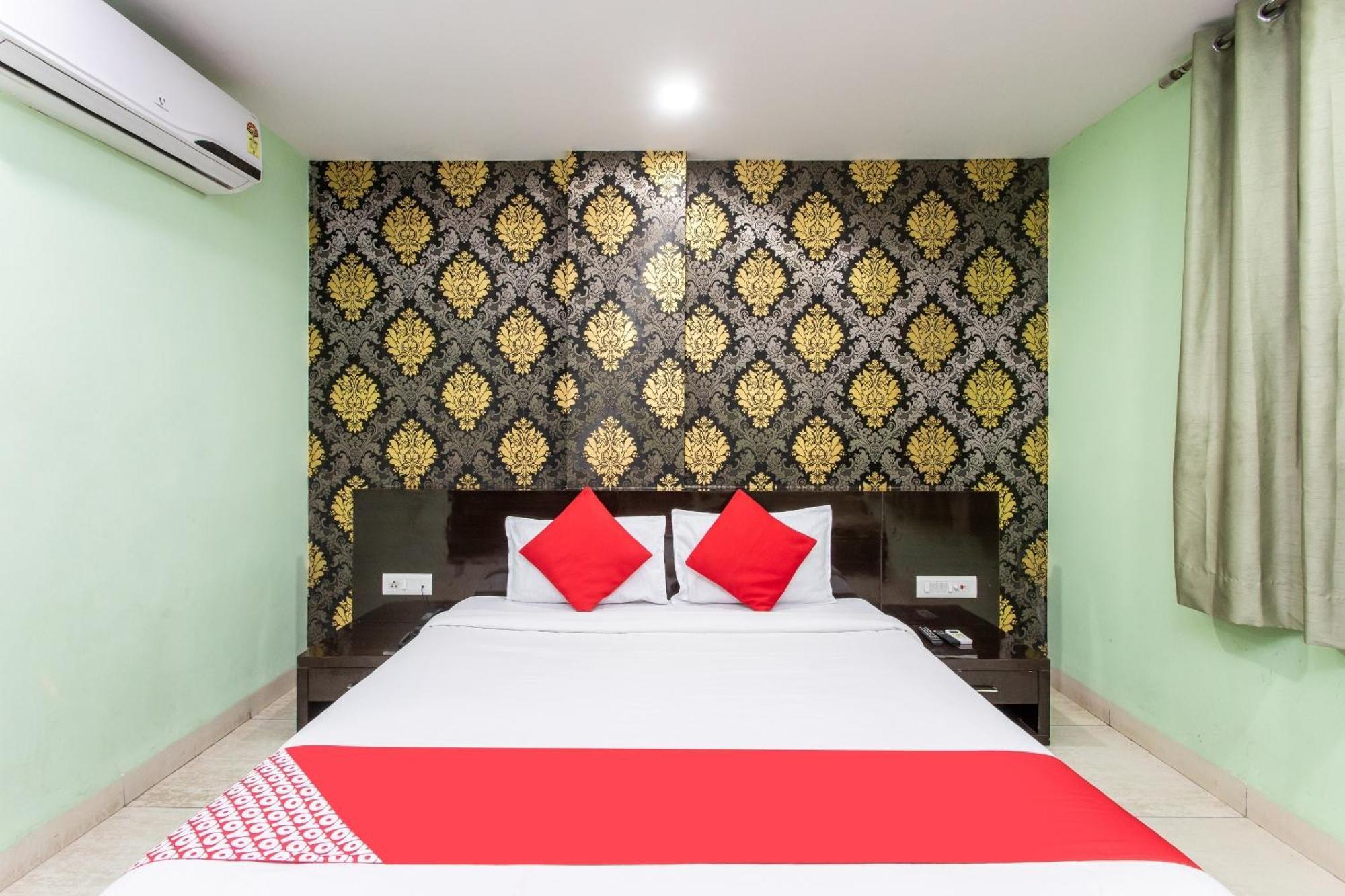 Capital O Swan Paradise Indore Ngoại thất bức ảnh