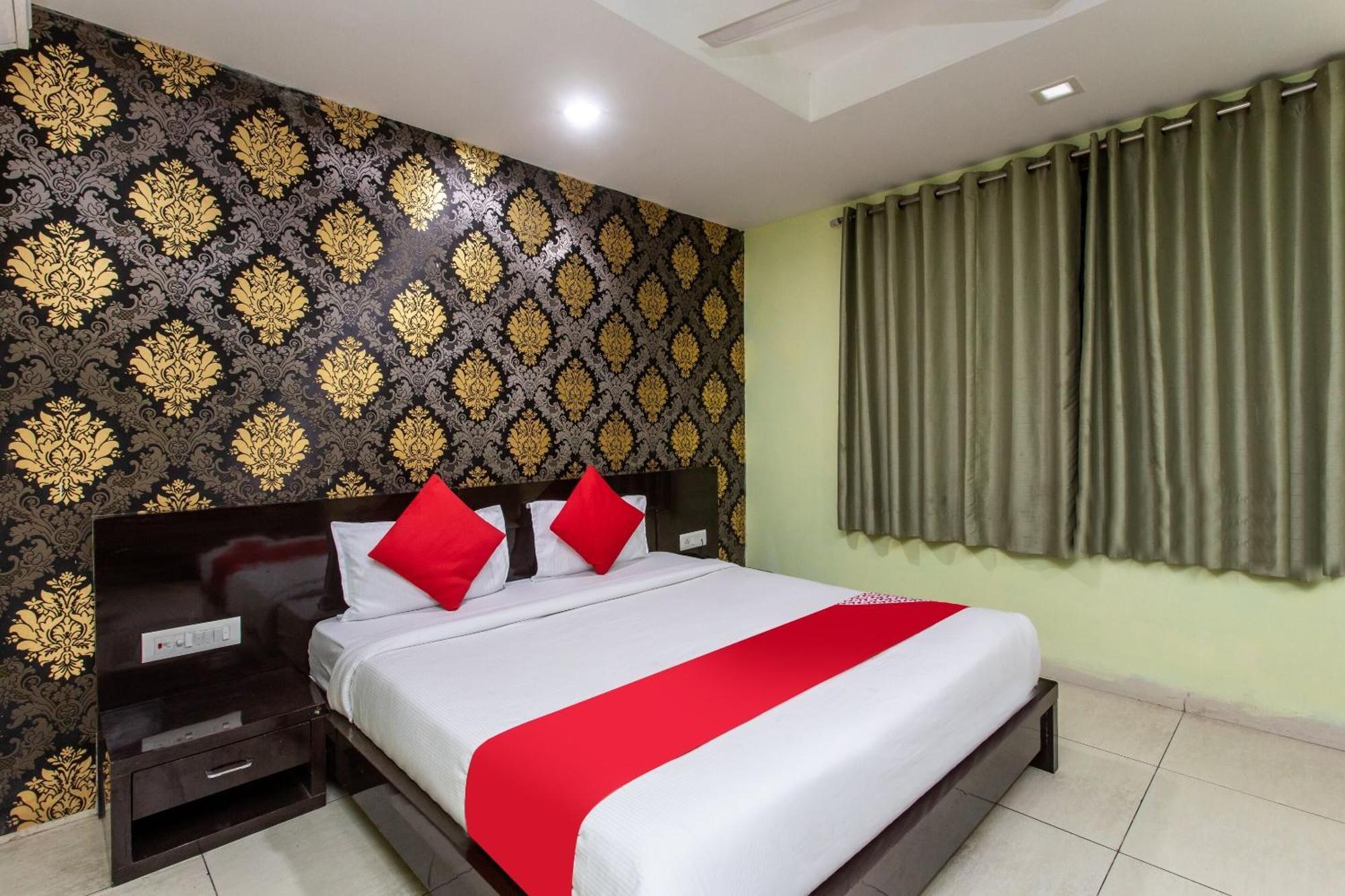 Capital O Swan Paradise Indore Ngoại thất bức ảnh