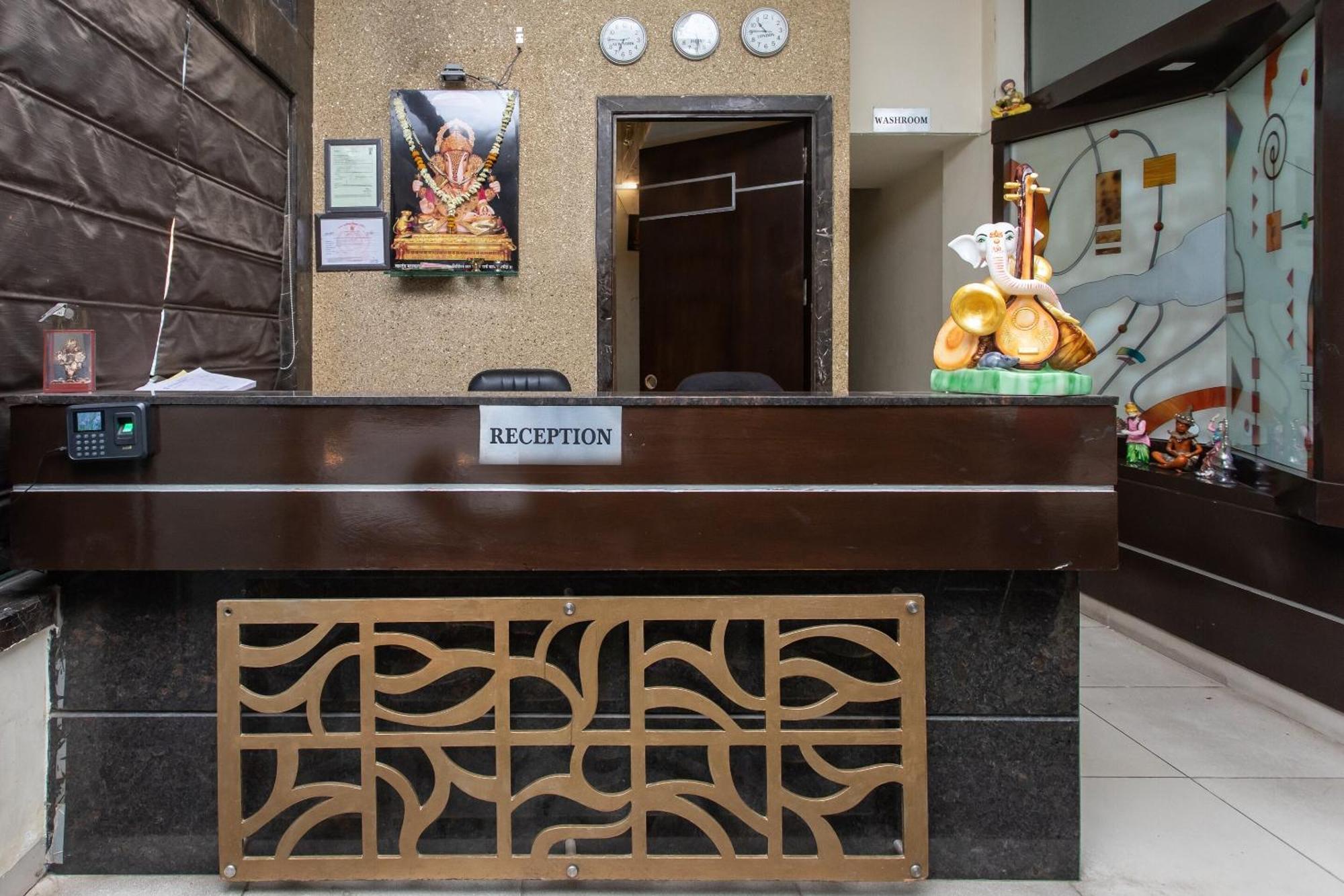 Capital O Swan Paradise Indore Ngoại thất bức ảnh